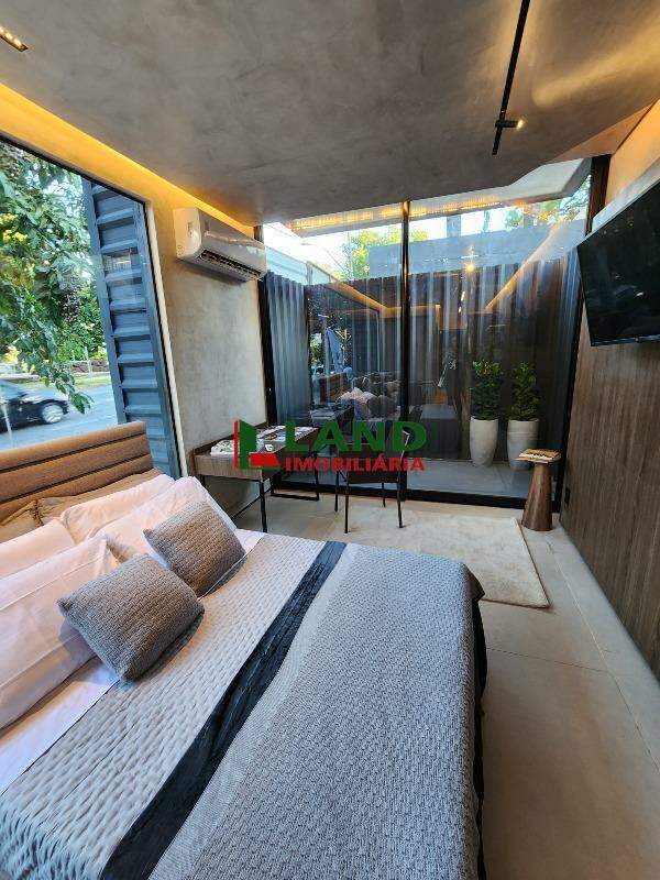 Loft/Studio/Flat à venda no Cidade Jardim: 