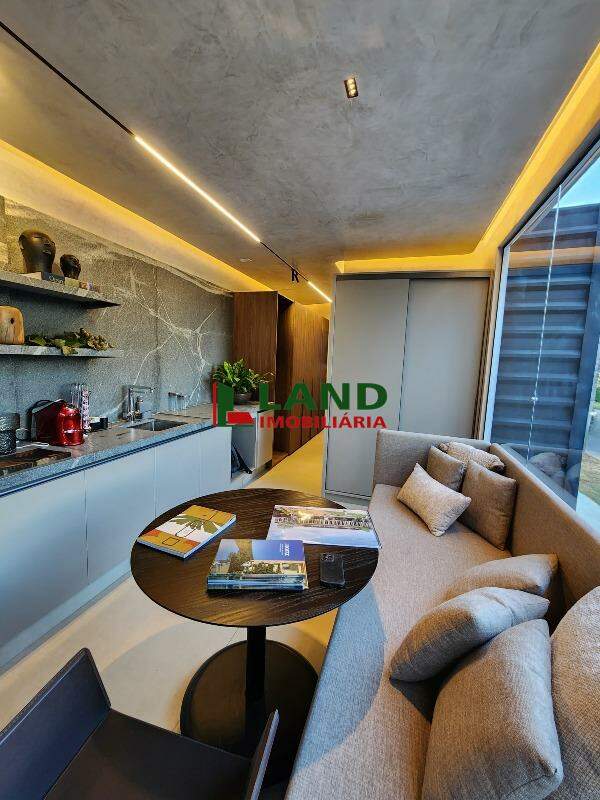 Loft/Studio/Flat à venda no Cidade Jardim: 