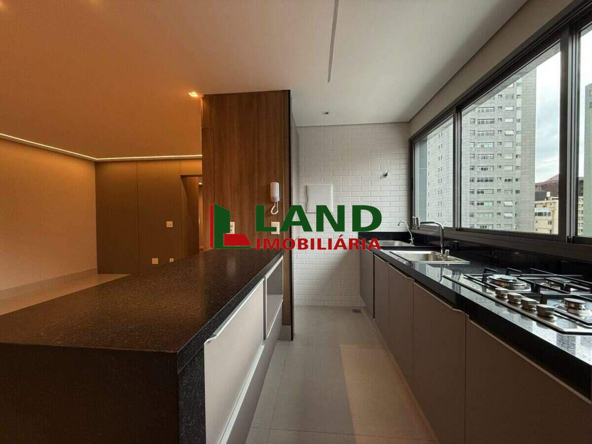 Apartamento à venda no Funcionários: 