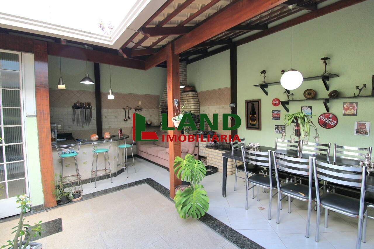 Casa à venda no Dona Clara: 