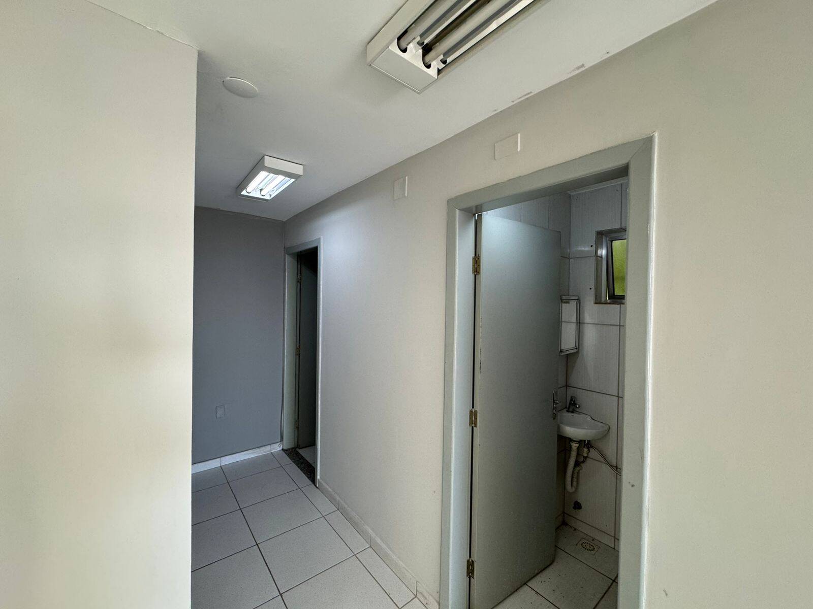 Loja para aluguel no Vila Satélite: 