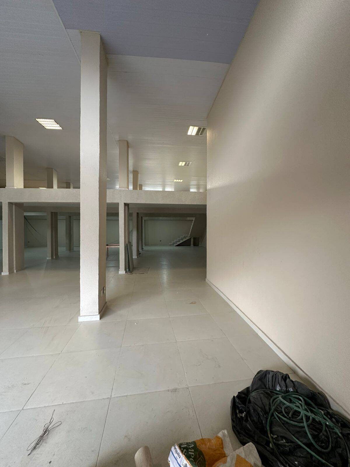 Loja para aluguel no Palmeiras (Parque Durval de Barros): 