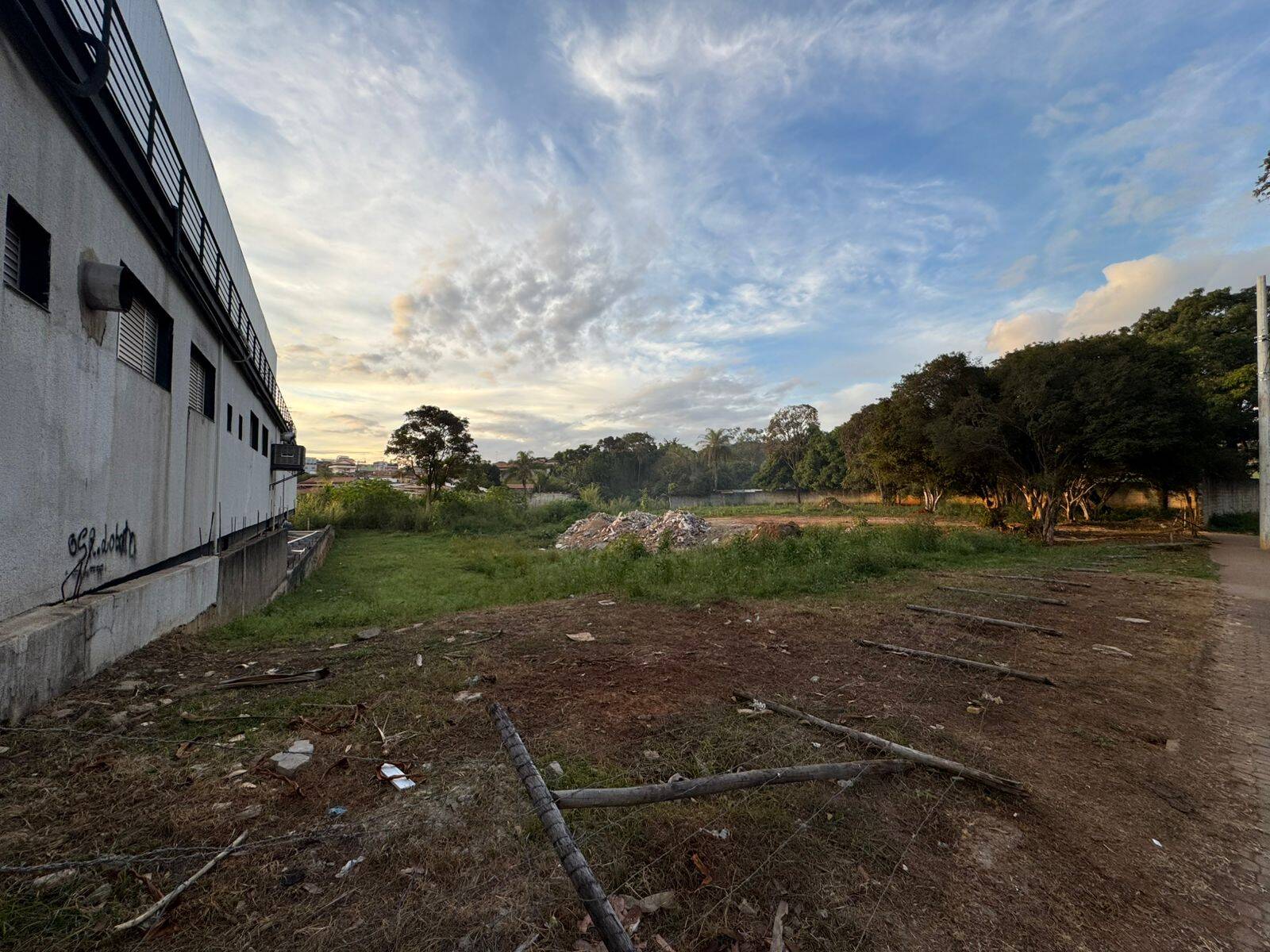 Terreno para aluguel no Centro: 