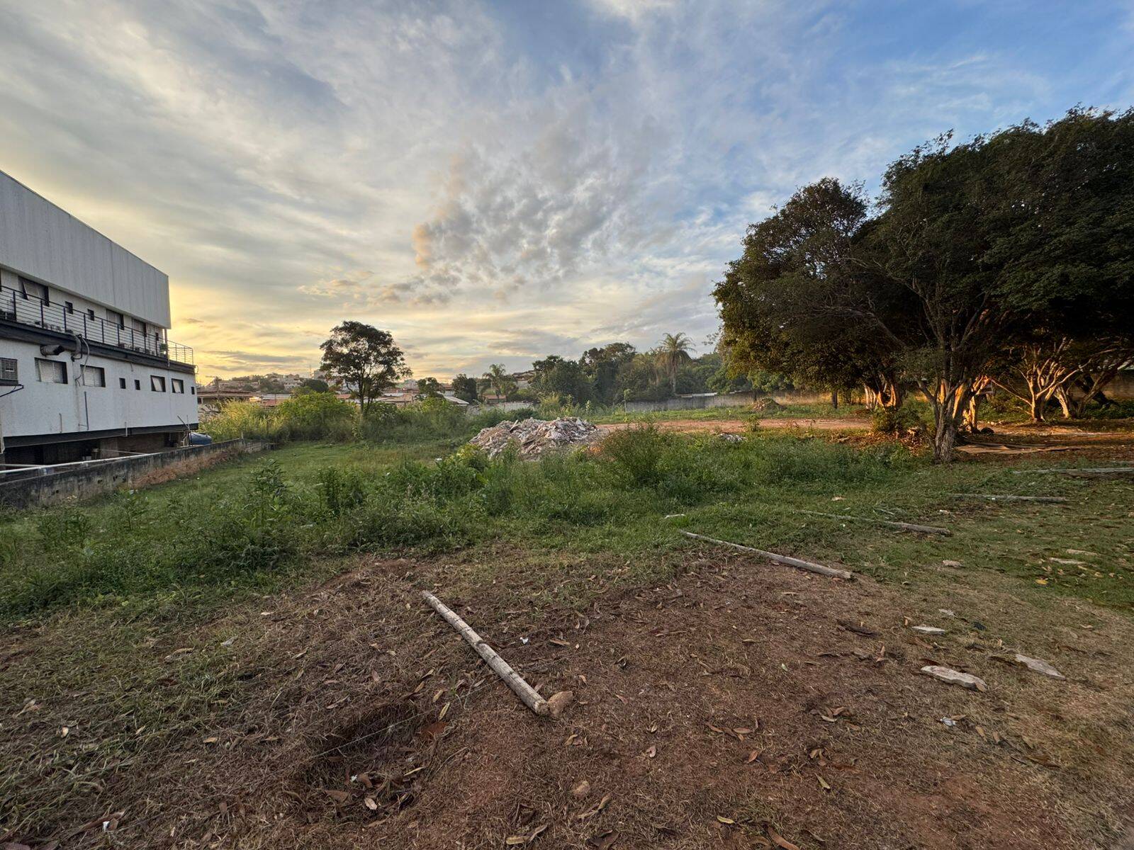 Terreno para aluguel no Centro: 