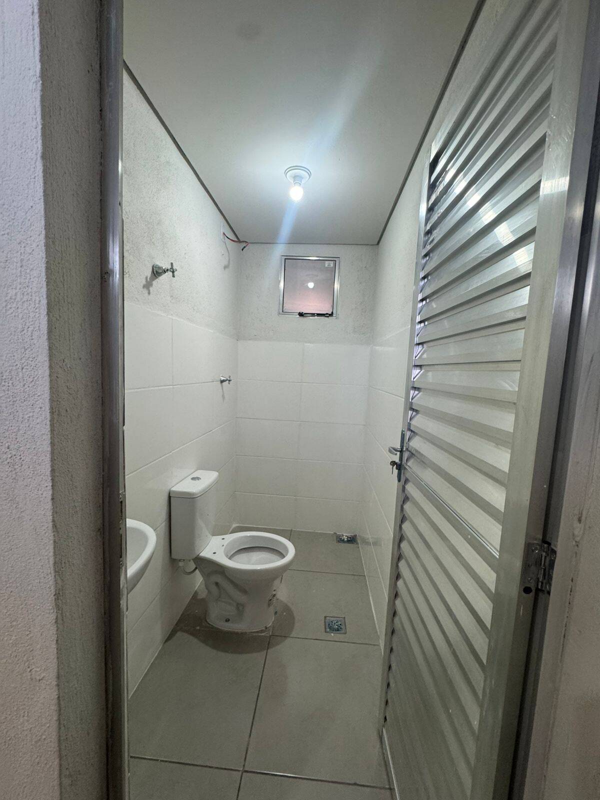 Kitnet para aluguel no Monte Castelo: 