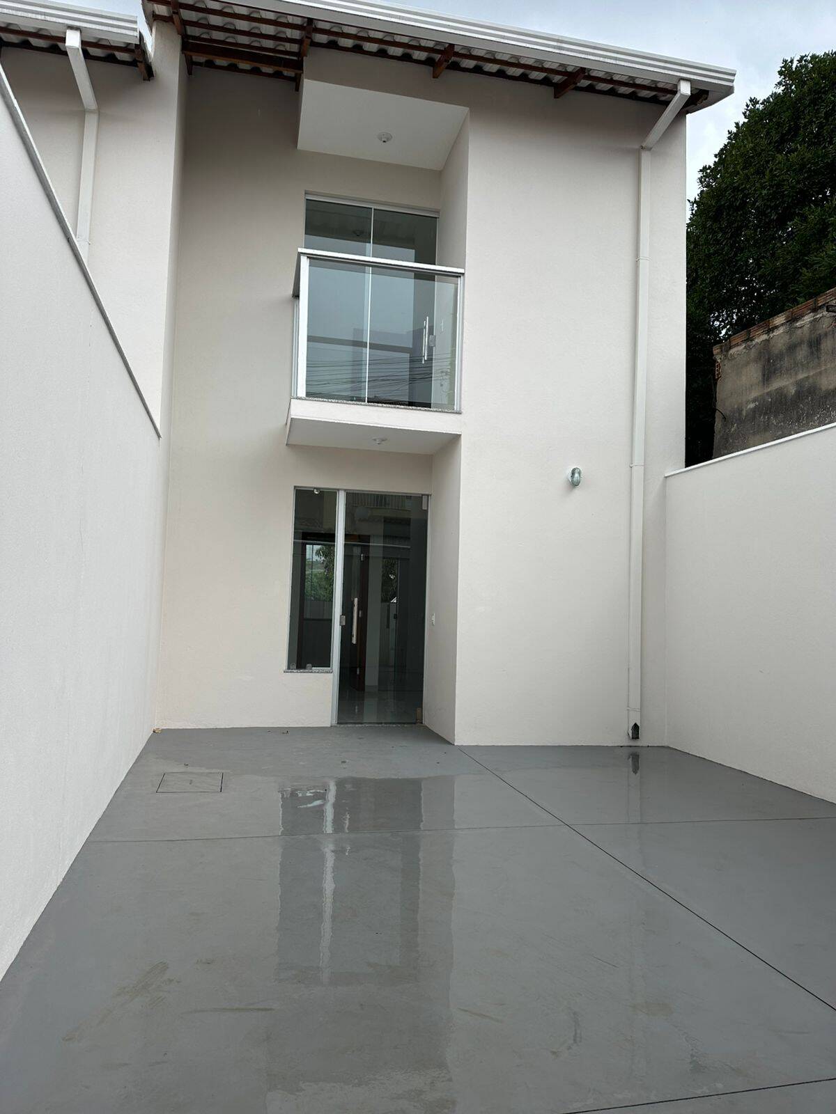 Casa Duplex à venda no Jardim das Flores: 