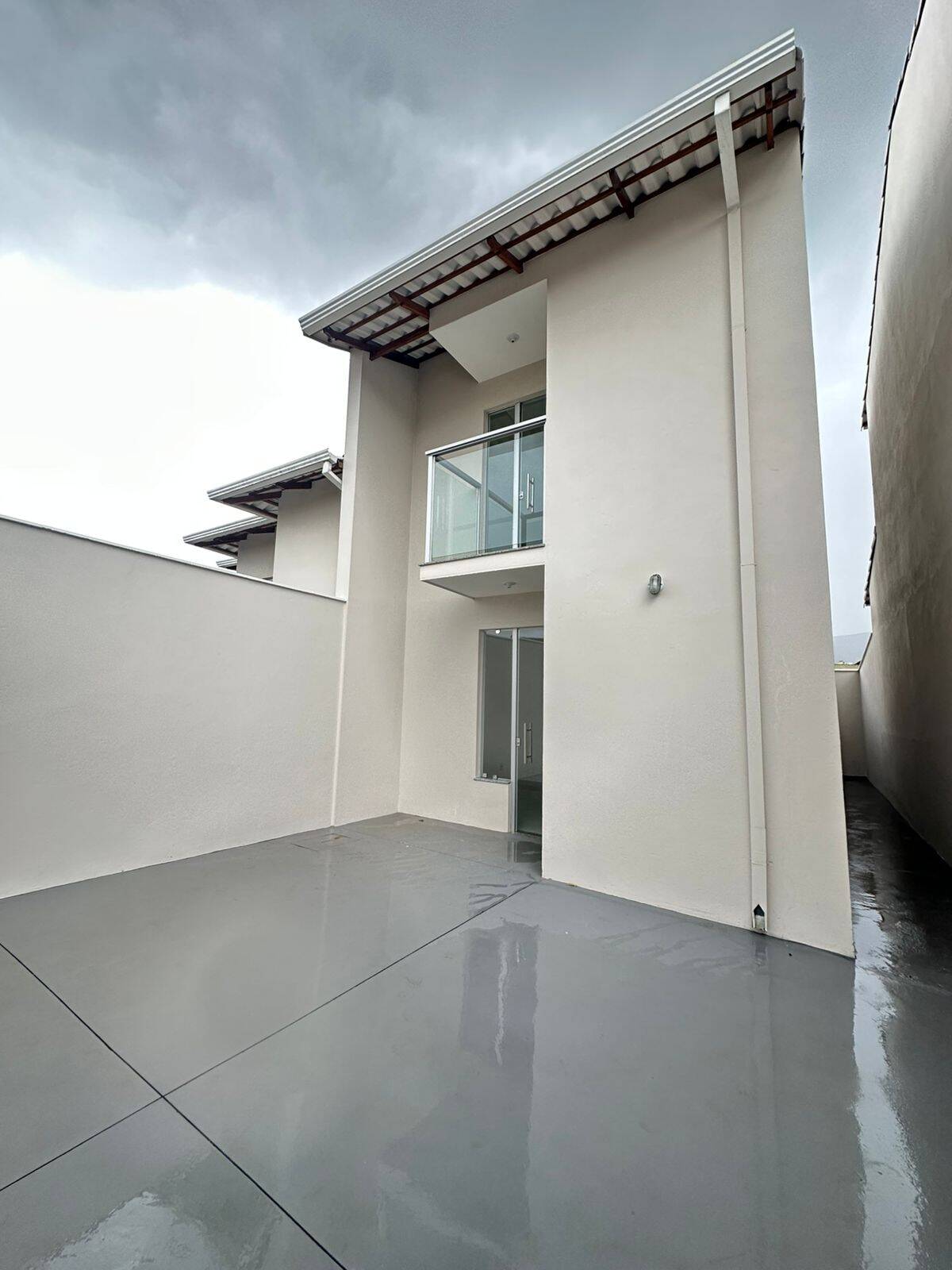 Casa Duplex à venda no Jardim das Flores: 