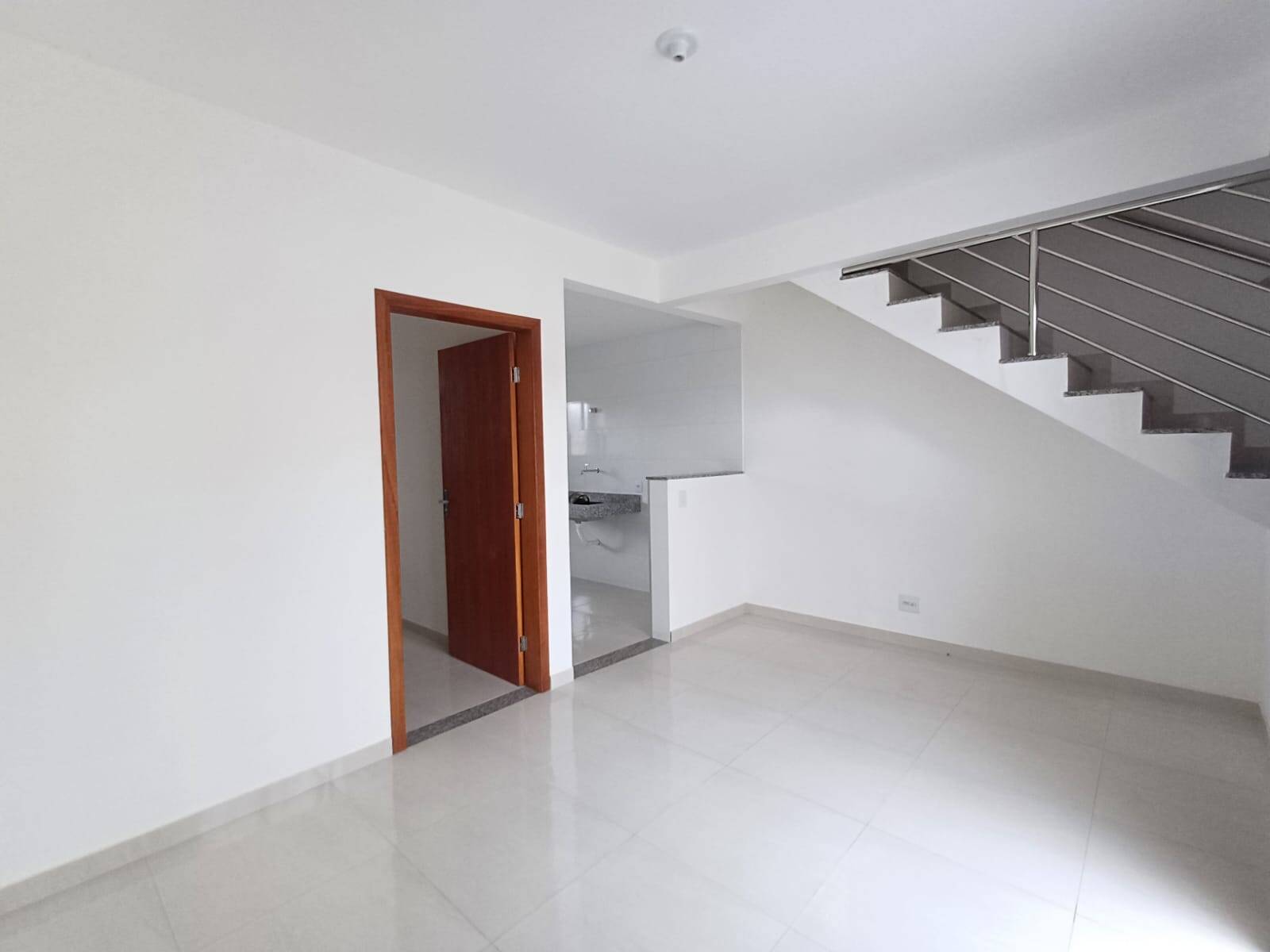 Casa Duplex à venda no Jardim das Flores: 