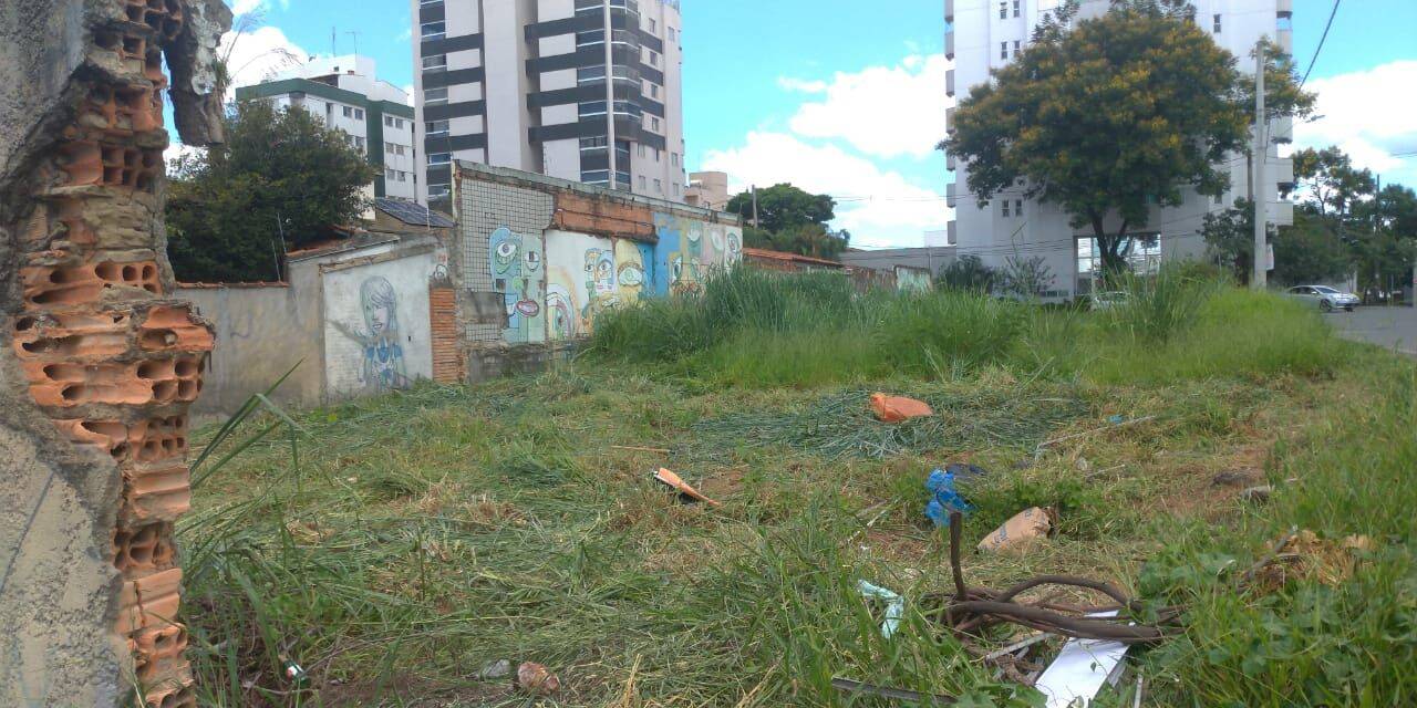 Lote à venda no Itapoã: 