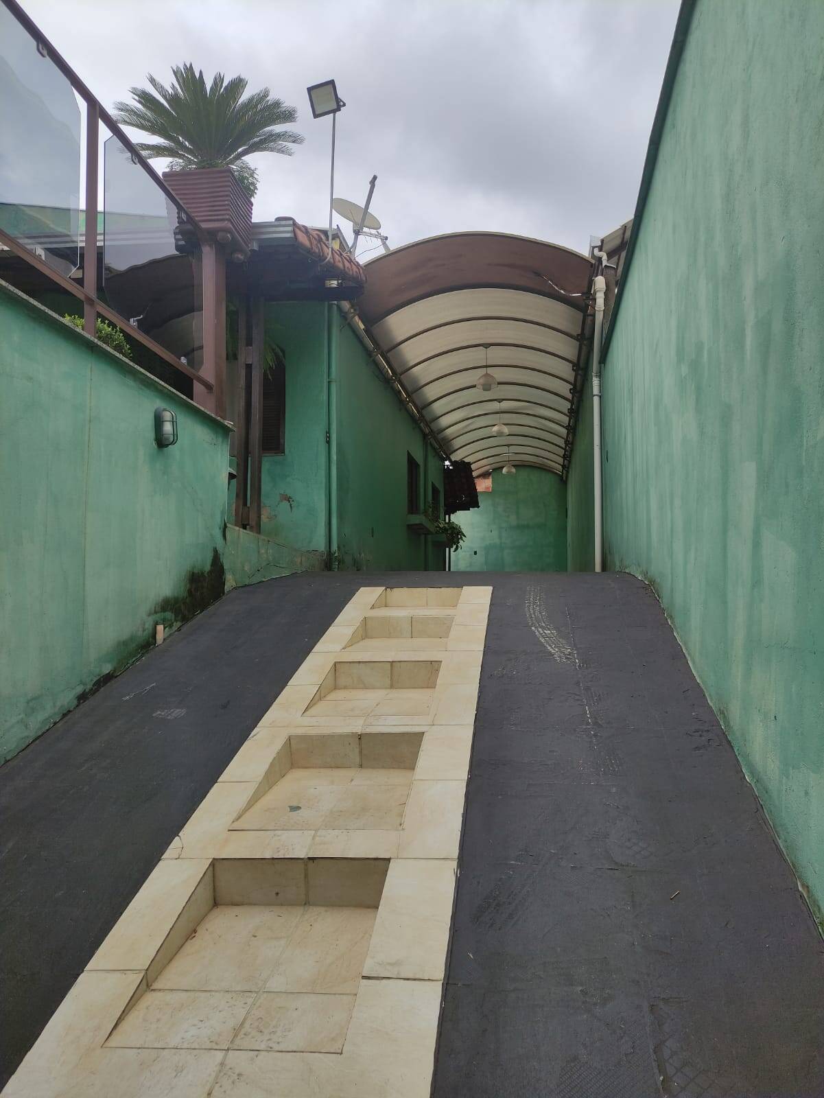 Casa Duplex à venda no Serra Azul: 