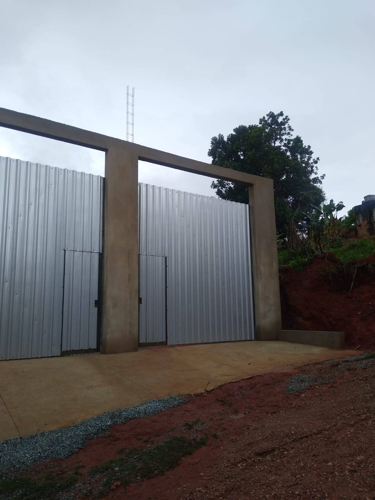 Galpão à venda no Jardim Serra Azul: 