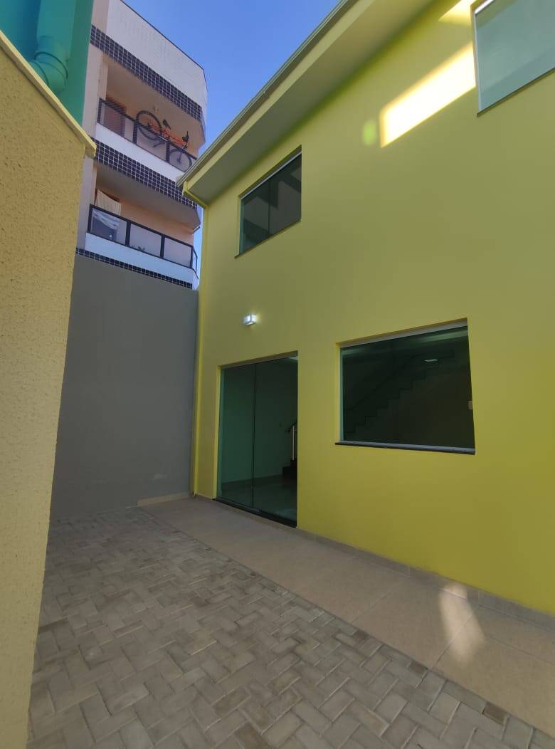 Casa Duplex à venda no Santa Rosa: 