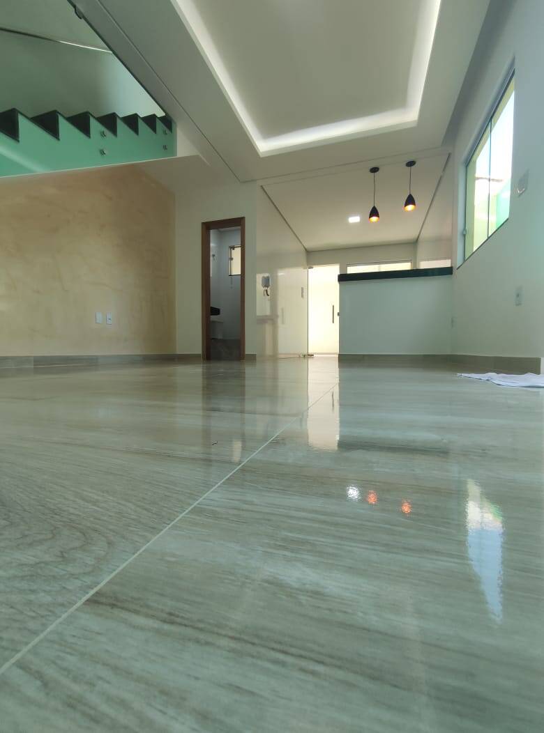 Casa Duplex à venda no Santa Rosa: 