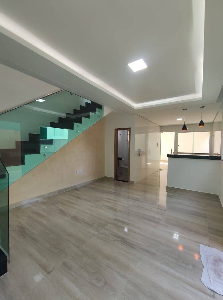 Casa Duplex à venda no Santa Rosa: 