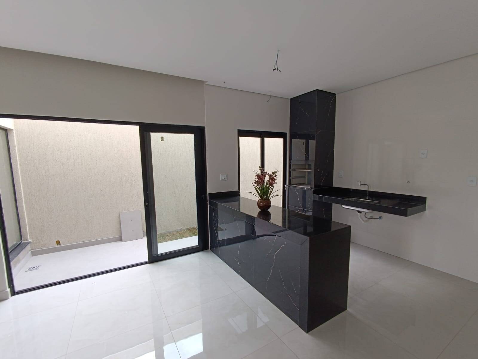 Casa à venda no Ingá: 