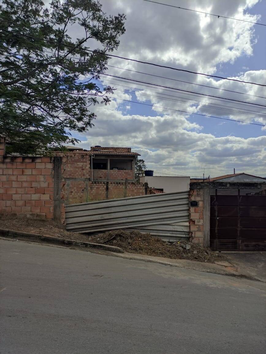 Lote à venda no Serra Azul: 