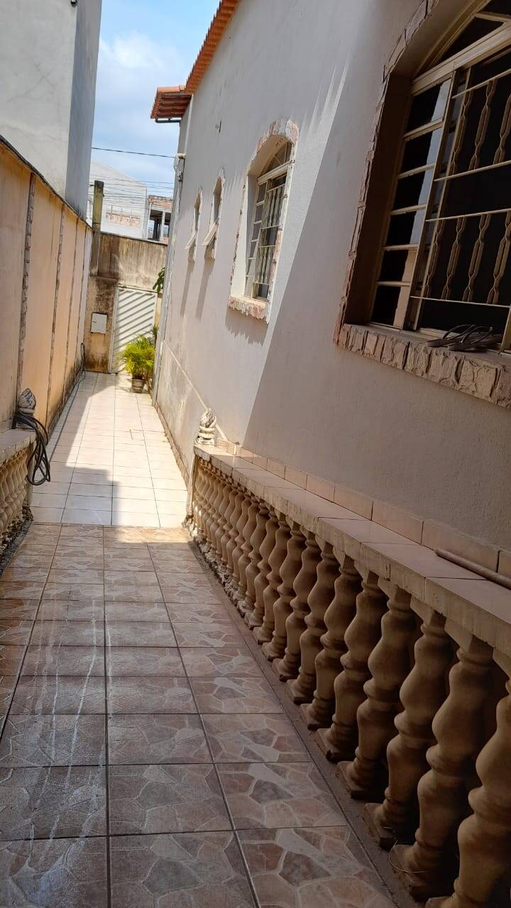 Casa à venda no Serra Azul: 