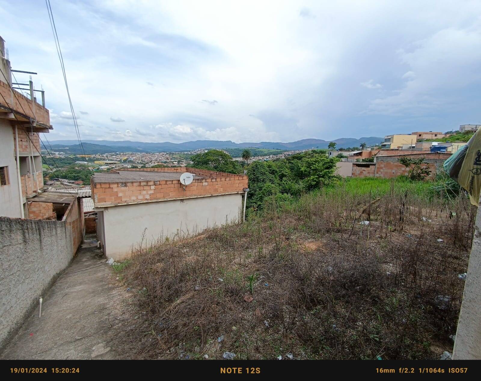 Casa à venda no Serra Azul: 