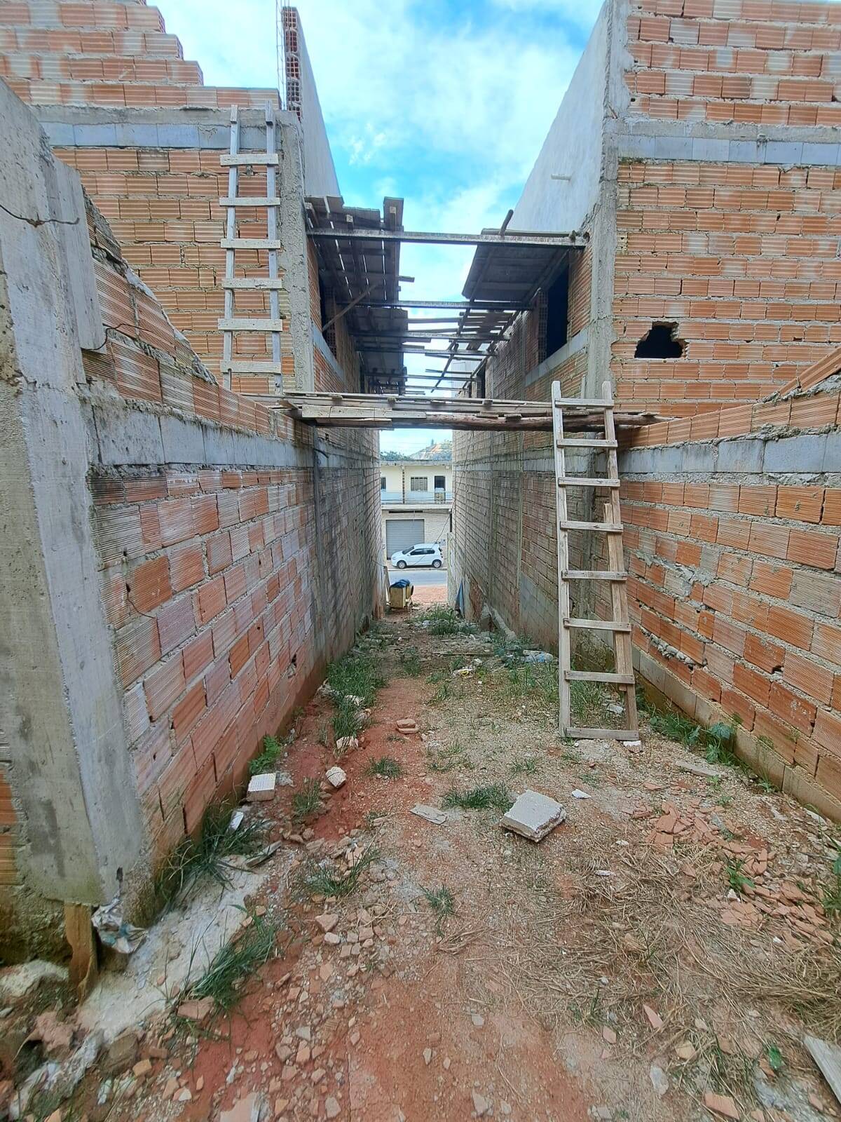 Casa Duplex à venda no Masterville: 