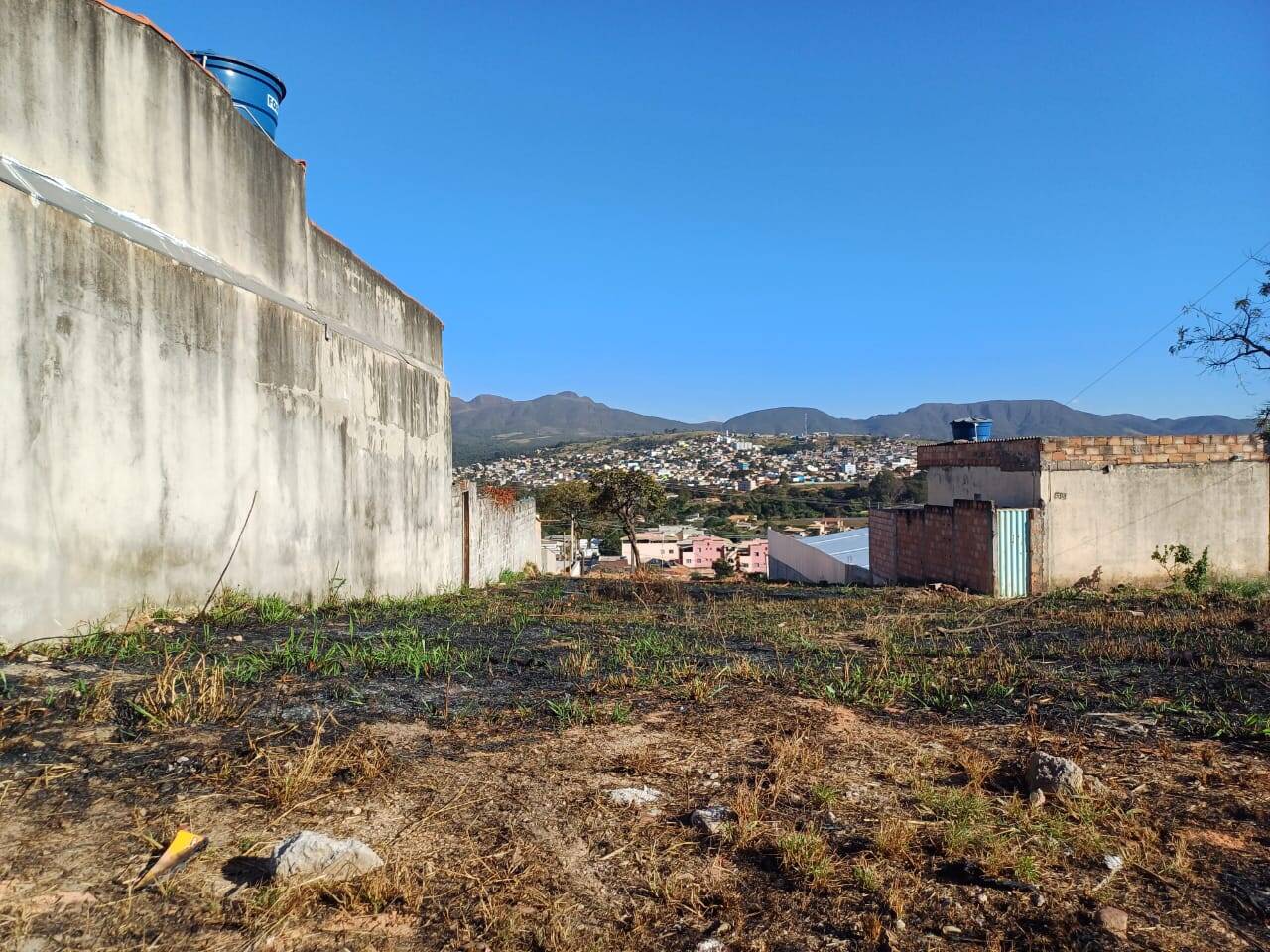 Lote à venda no Santa Rosa: 