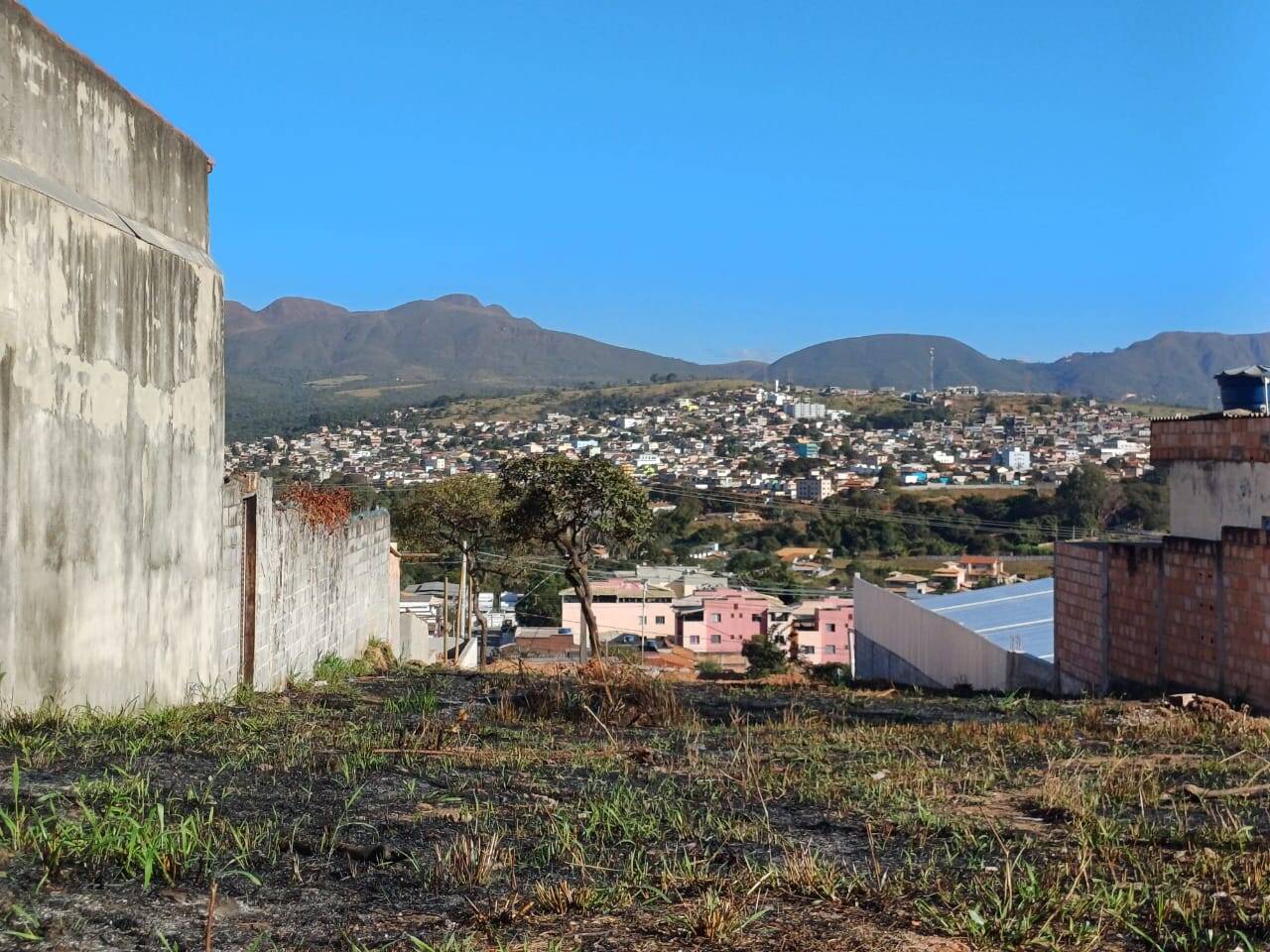 Lote à venda no Santa Rosa: 