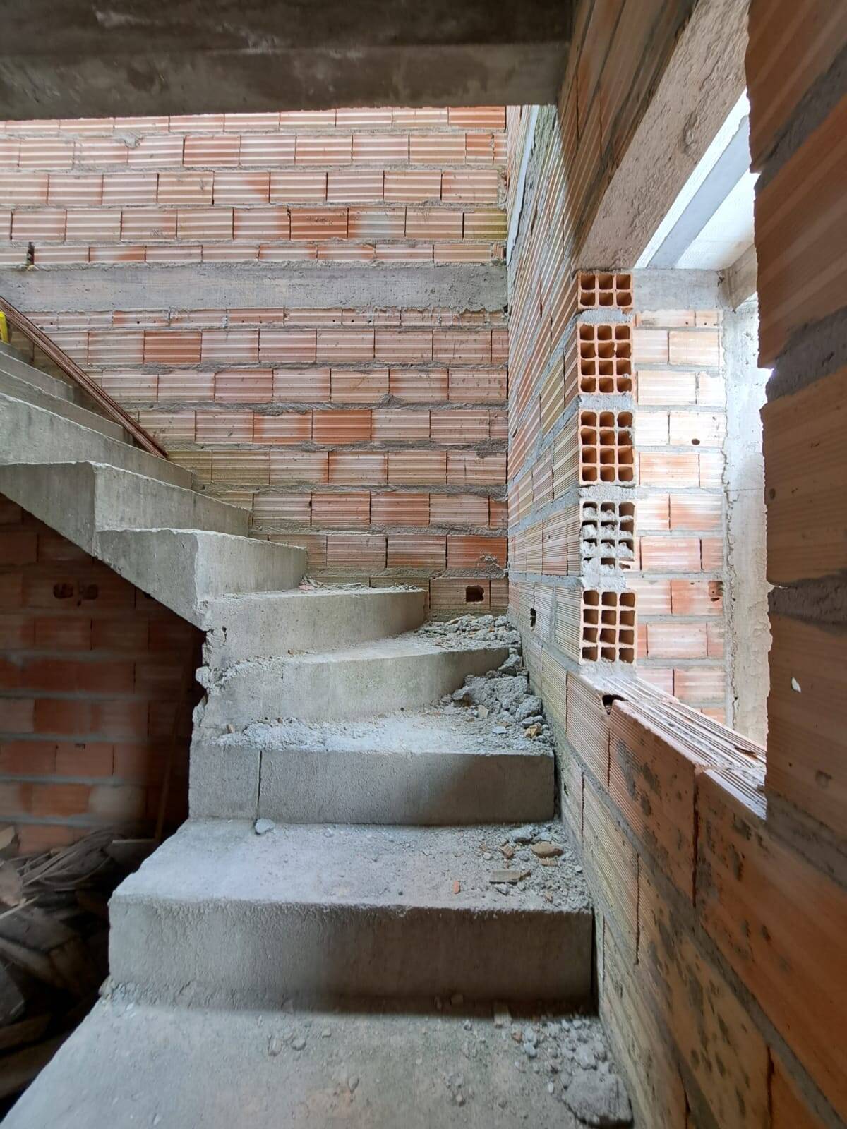 Casa Duplex à venda no Serra Azul: 