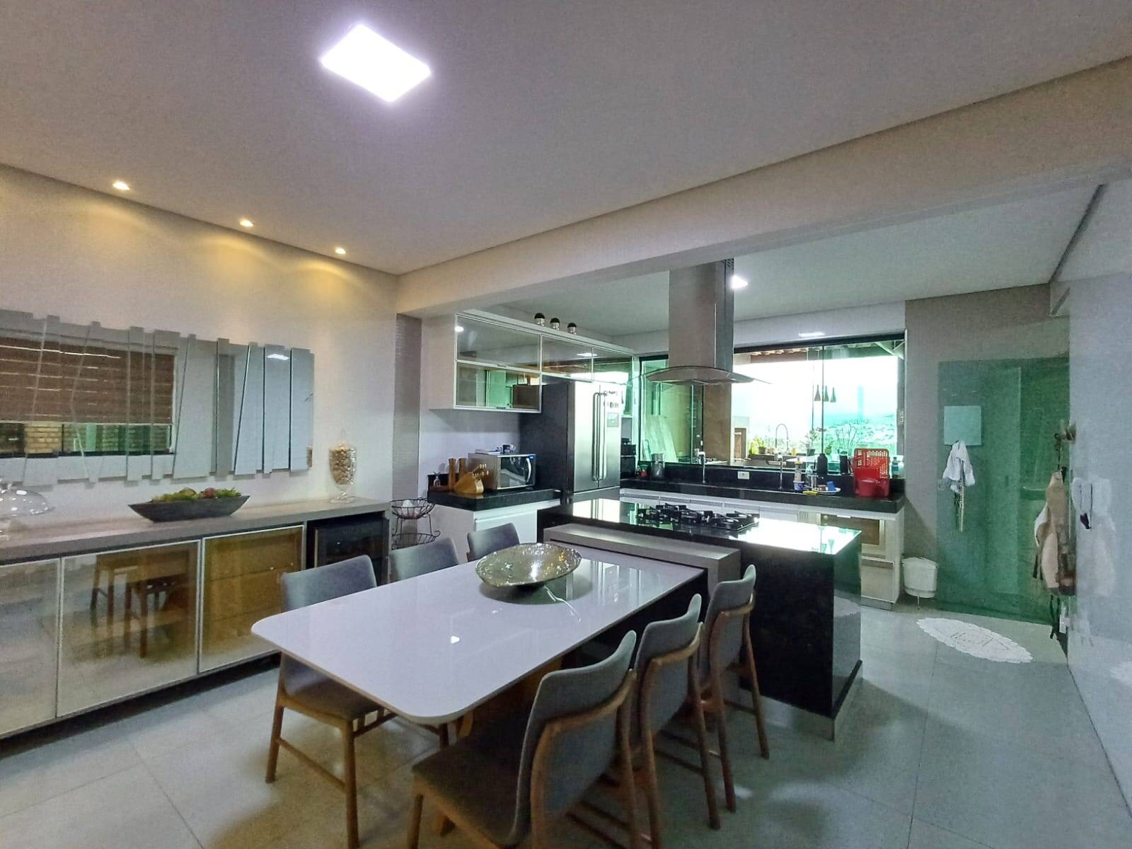 Casa Duplex à venda no Santa Rosa: 