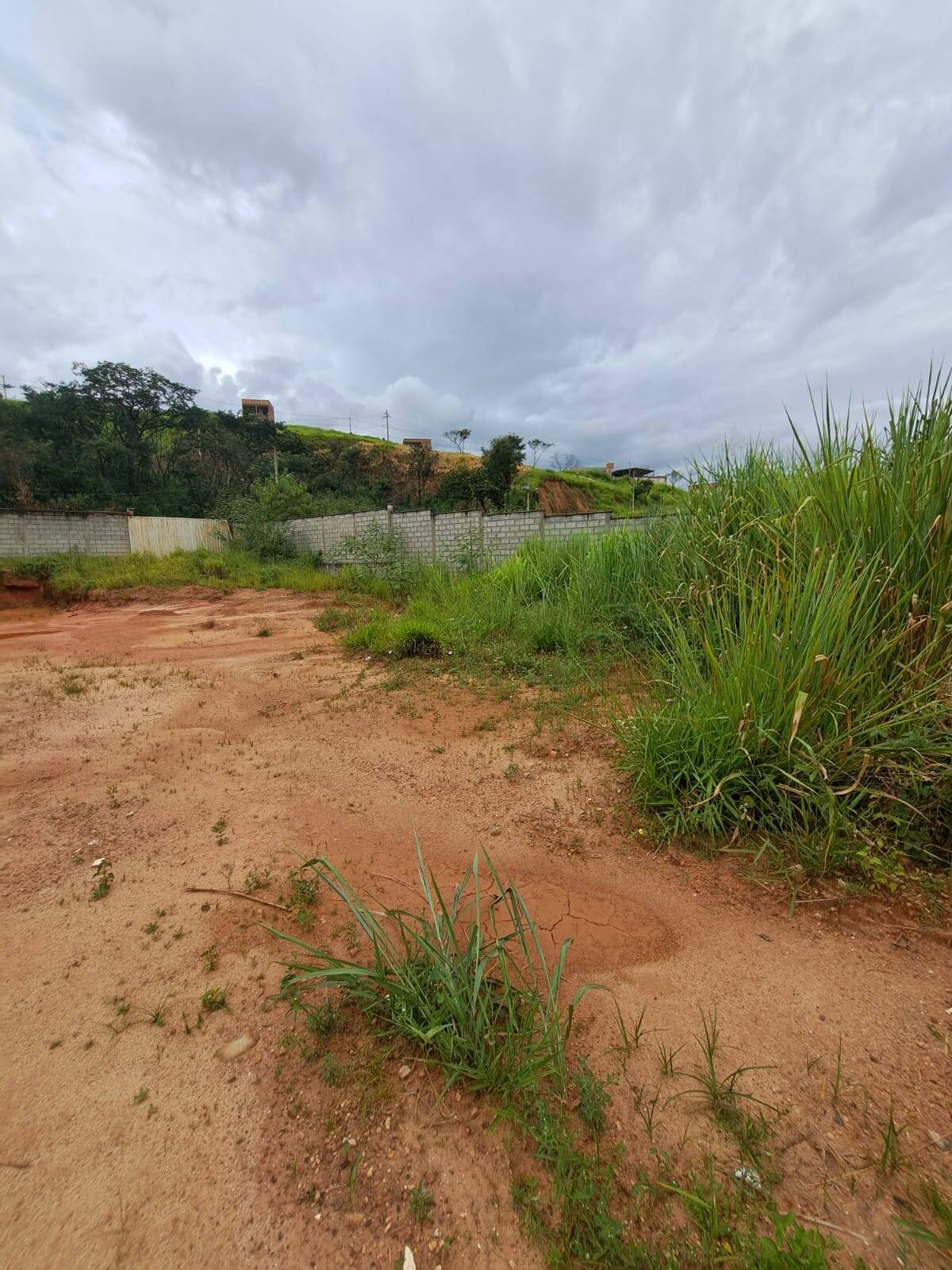 Lote à venda no Jardim Das Oliveiras: 