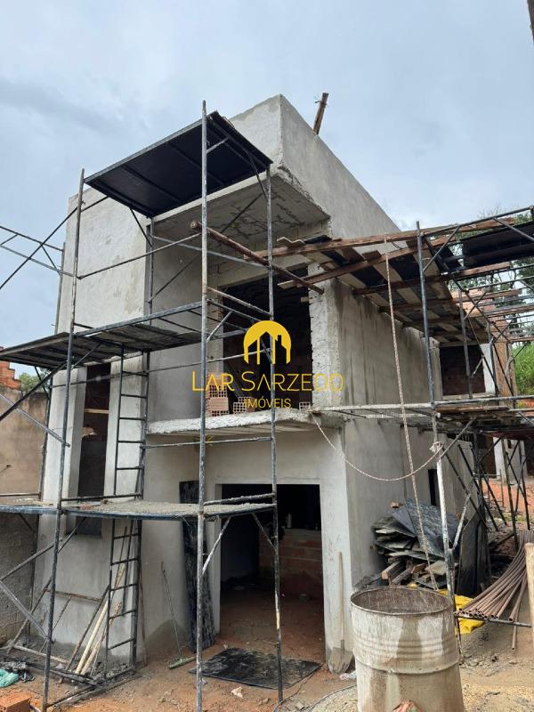 Casa Duplex à venda no Masterville: 