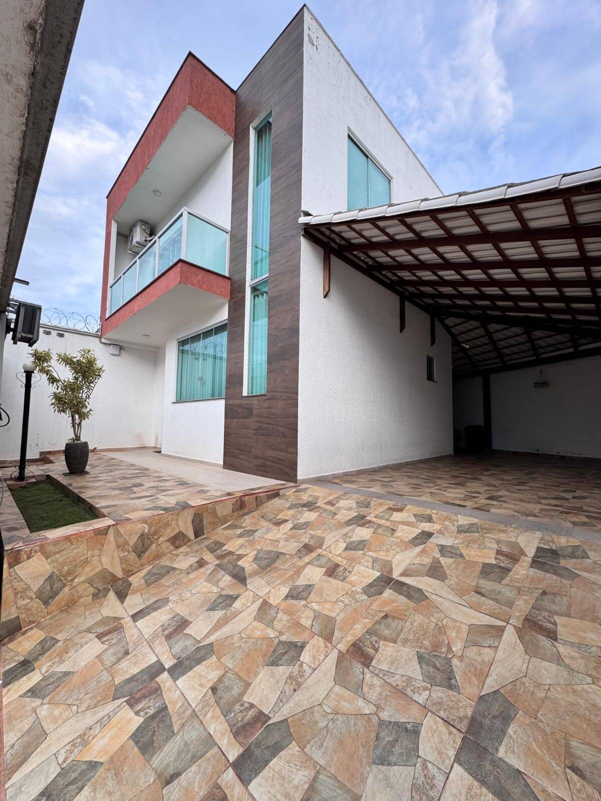 Casa Duplex à venda no Masterville: 