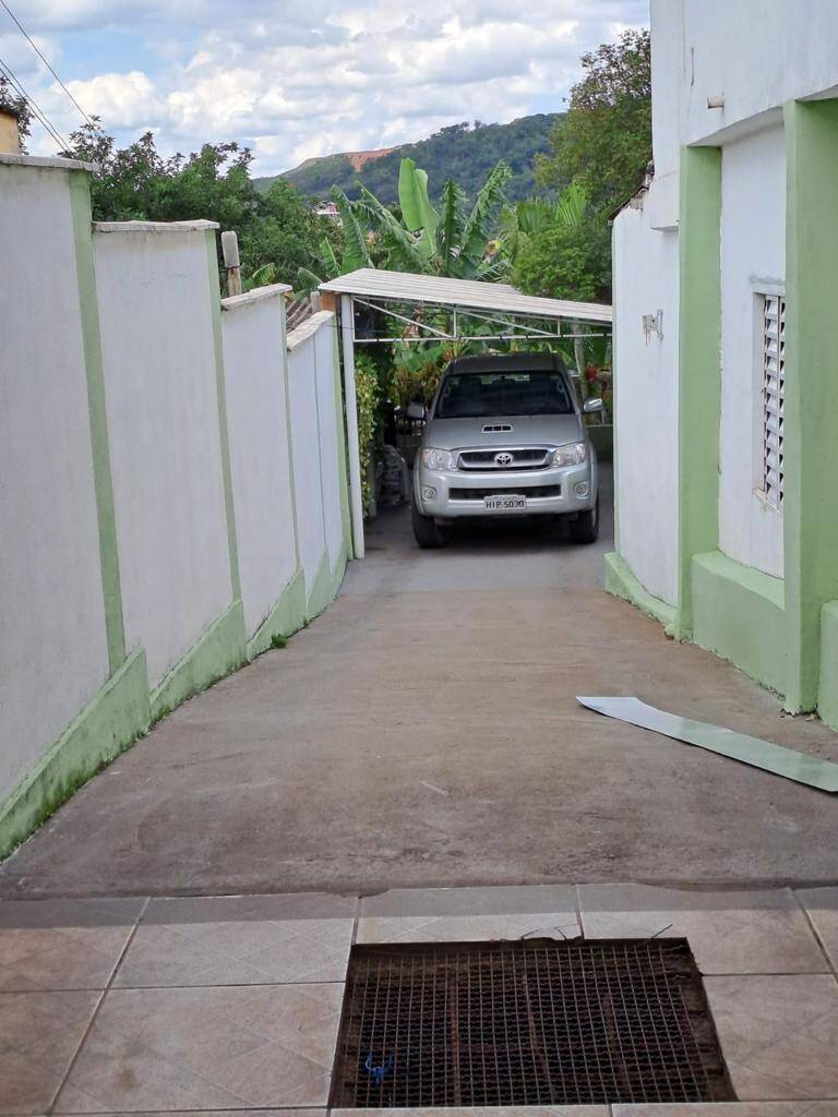 Casa à venda no Centro: 