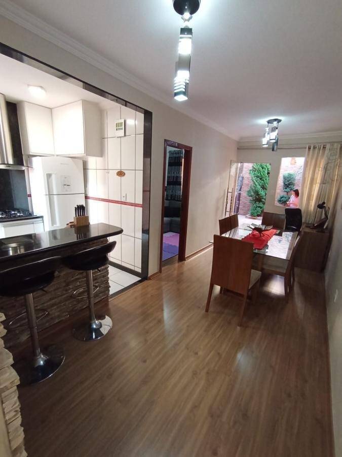 Casa à venda no Jardim das Flores: 