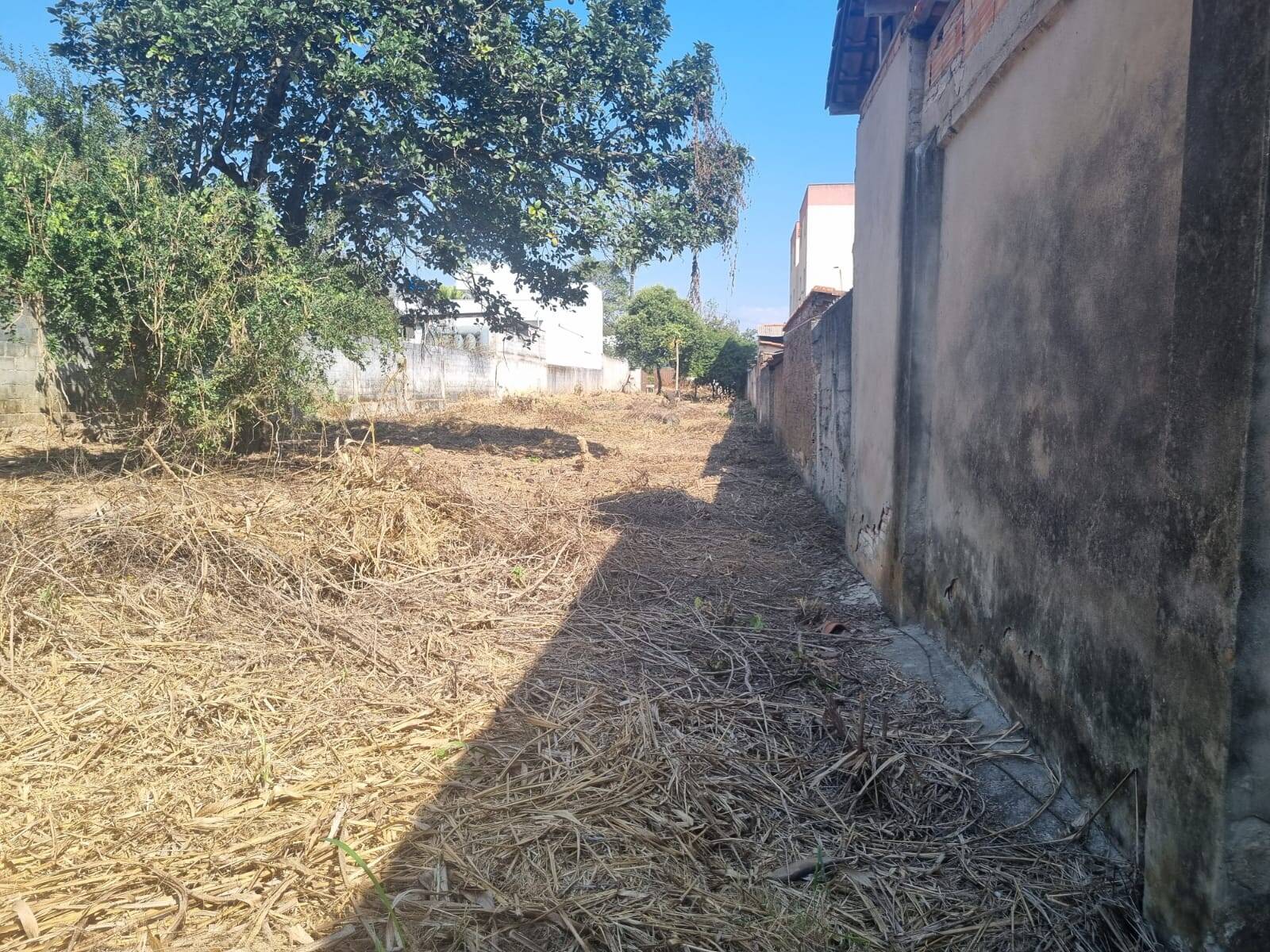 Lote à venda no Chácaras Satélite: 