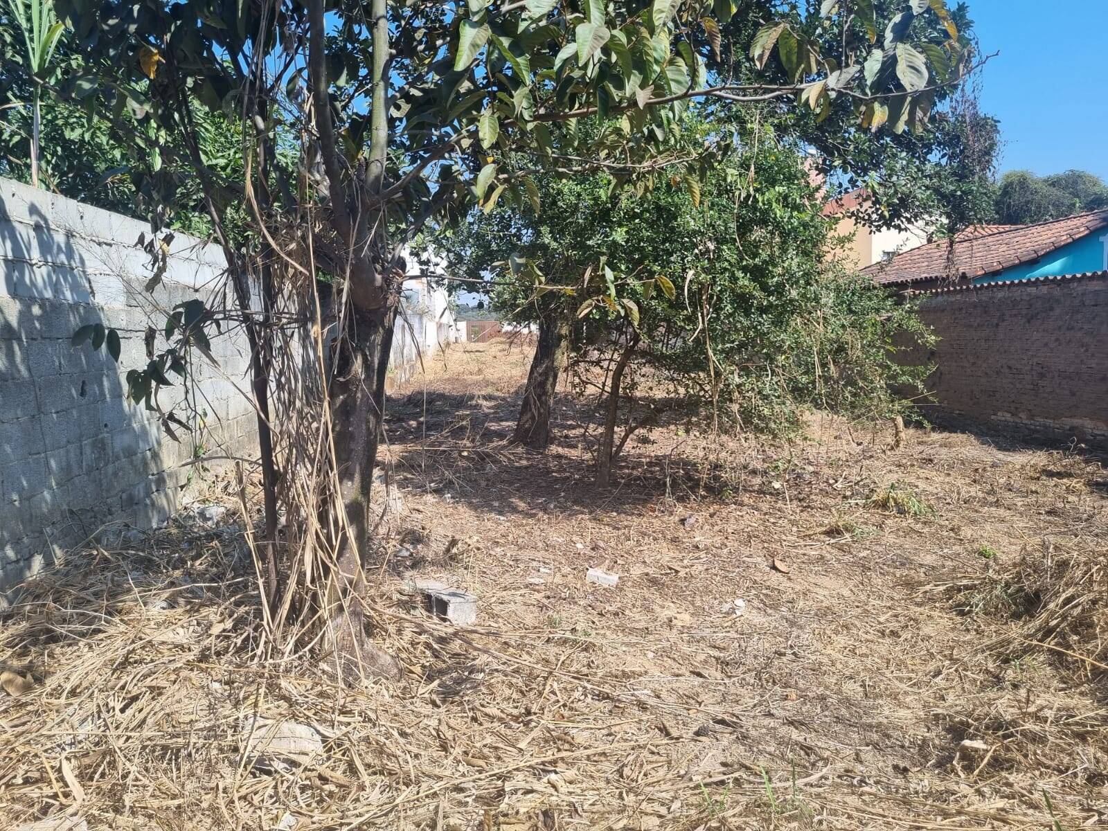 Lote à venda no Chácaras Satélite: 