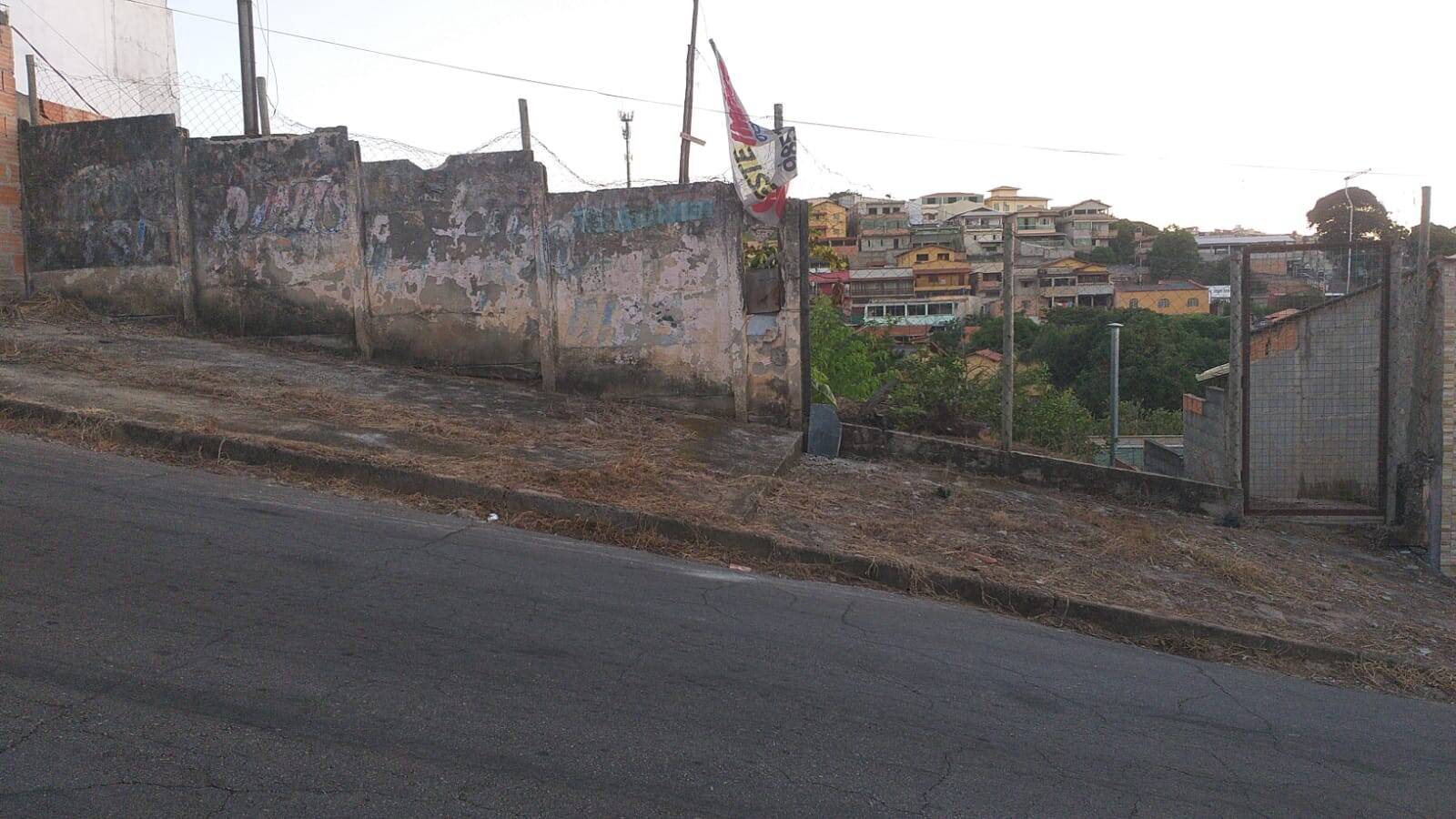 Lote à venda no Jardim Ibirité: 