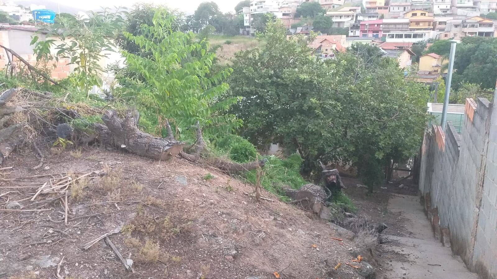 Lote à venda no Jardim Ibirité: 