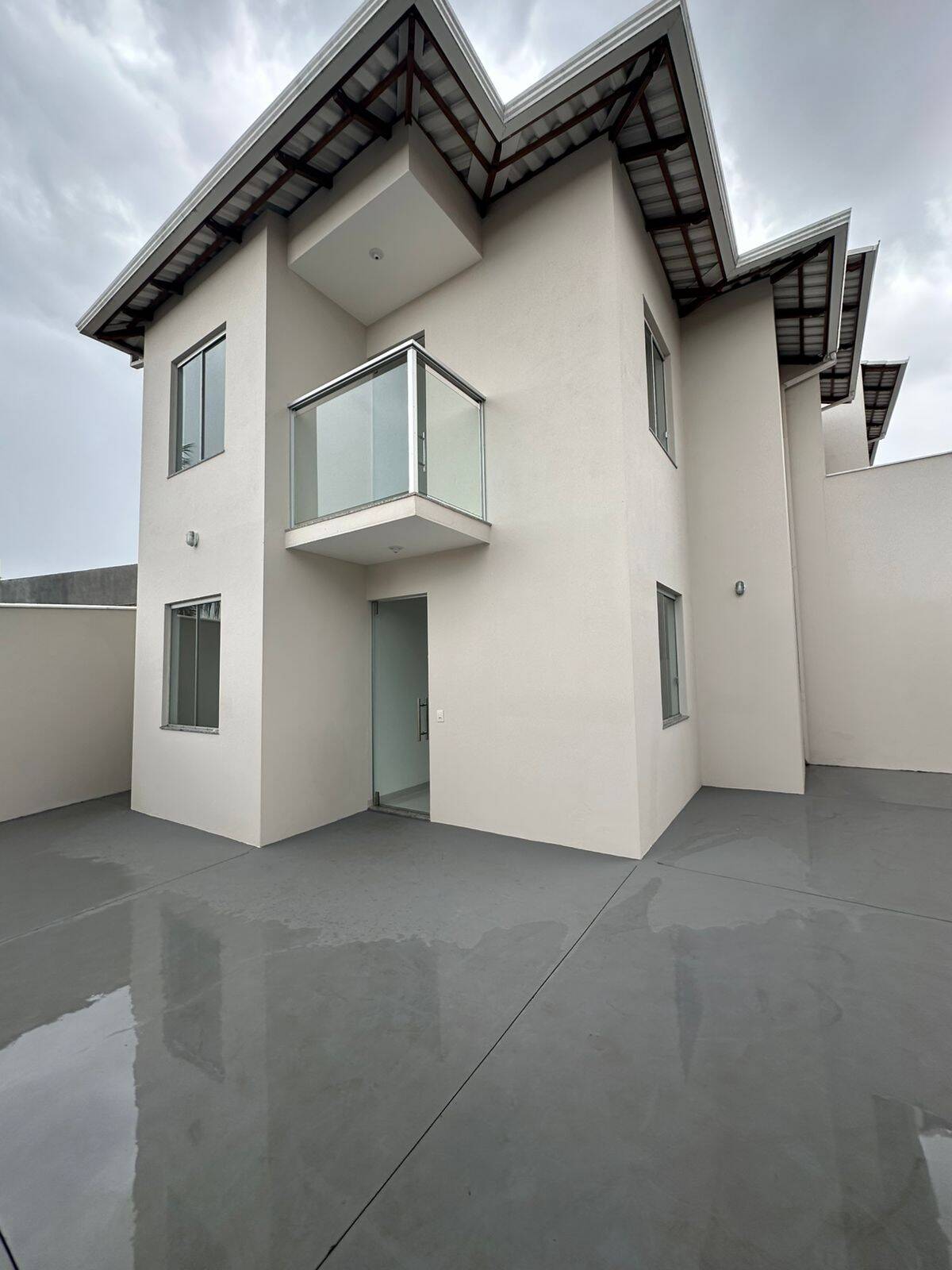 Casa Duplex à venda no Jardim das Flores: 