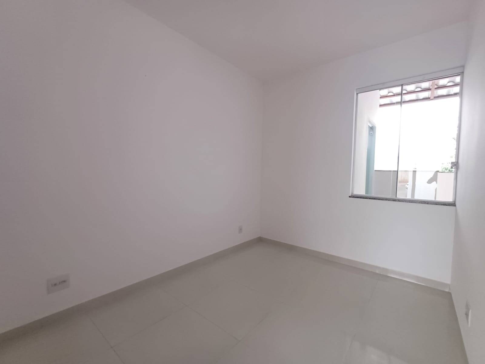 Casa Duplex à venda no Jardim das Flores: 