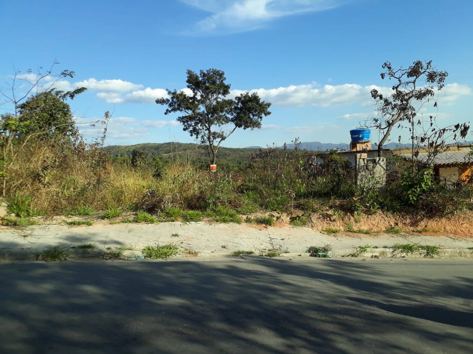 Lote à venda no Jardim Nazareno: 