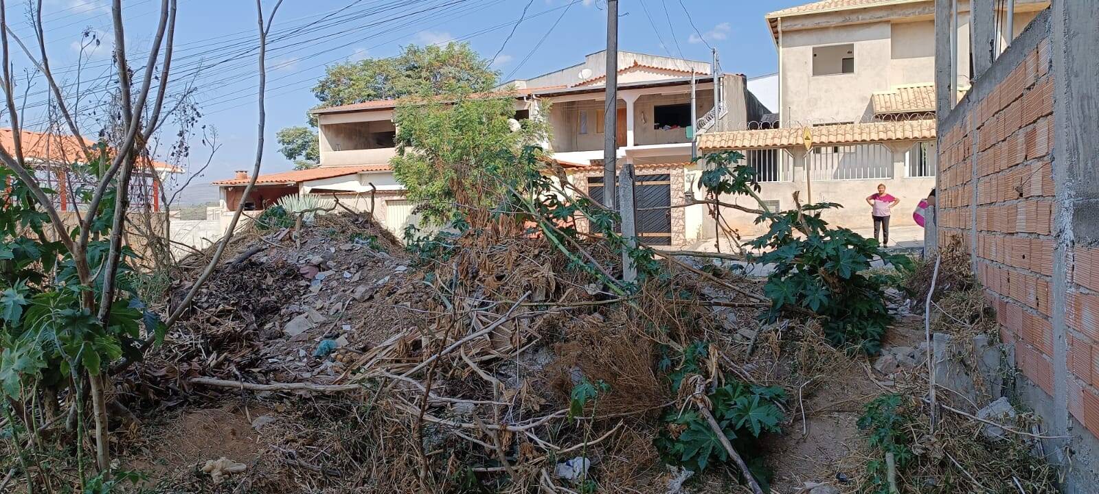Lote à venda no Jardim Montreal - 1 Seção: 