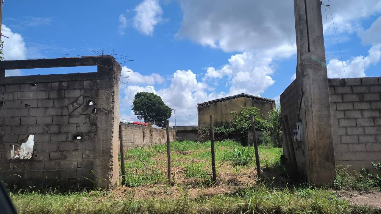 Lote à venda no MANOEL PINHEIRO: 
