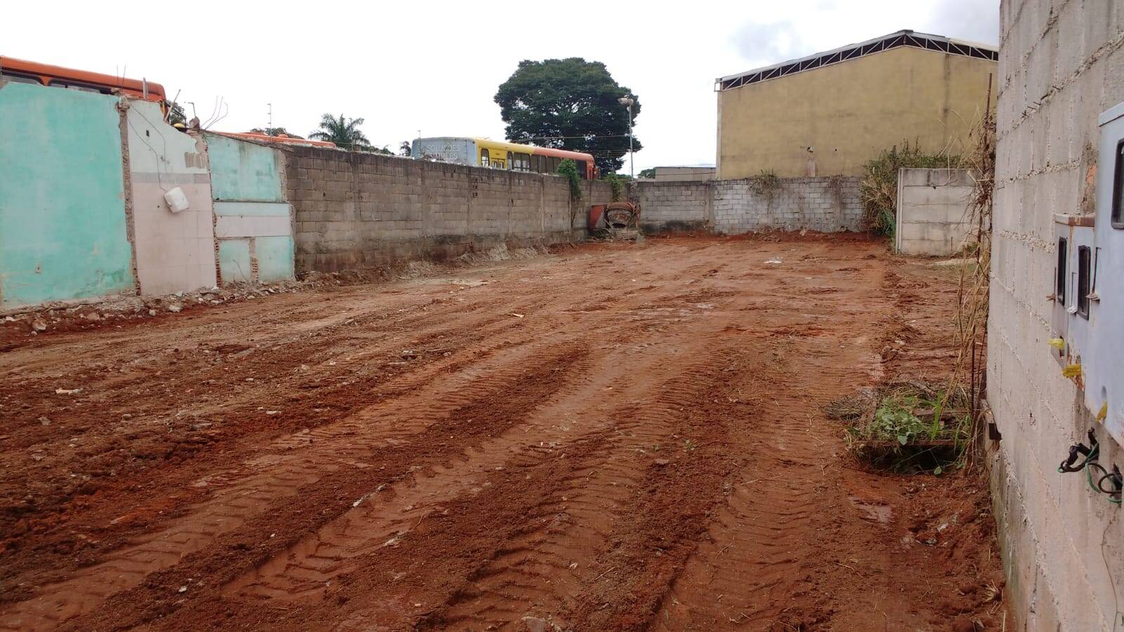 Lote à venda no MANOEL PINHEIRO: 