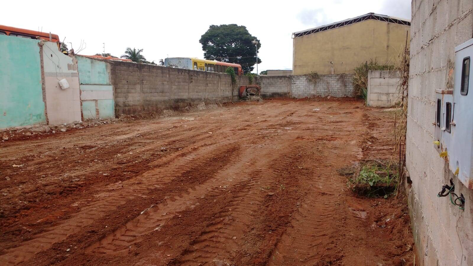 Lote à venda no MANOEL PINHEIRO: 