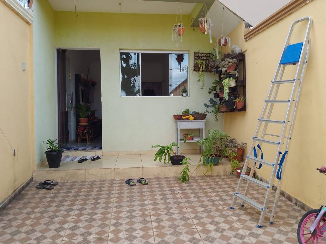 Casa à venda no Resplendor: 