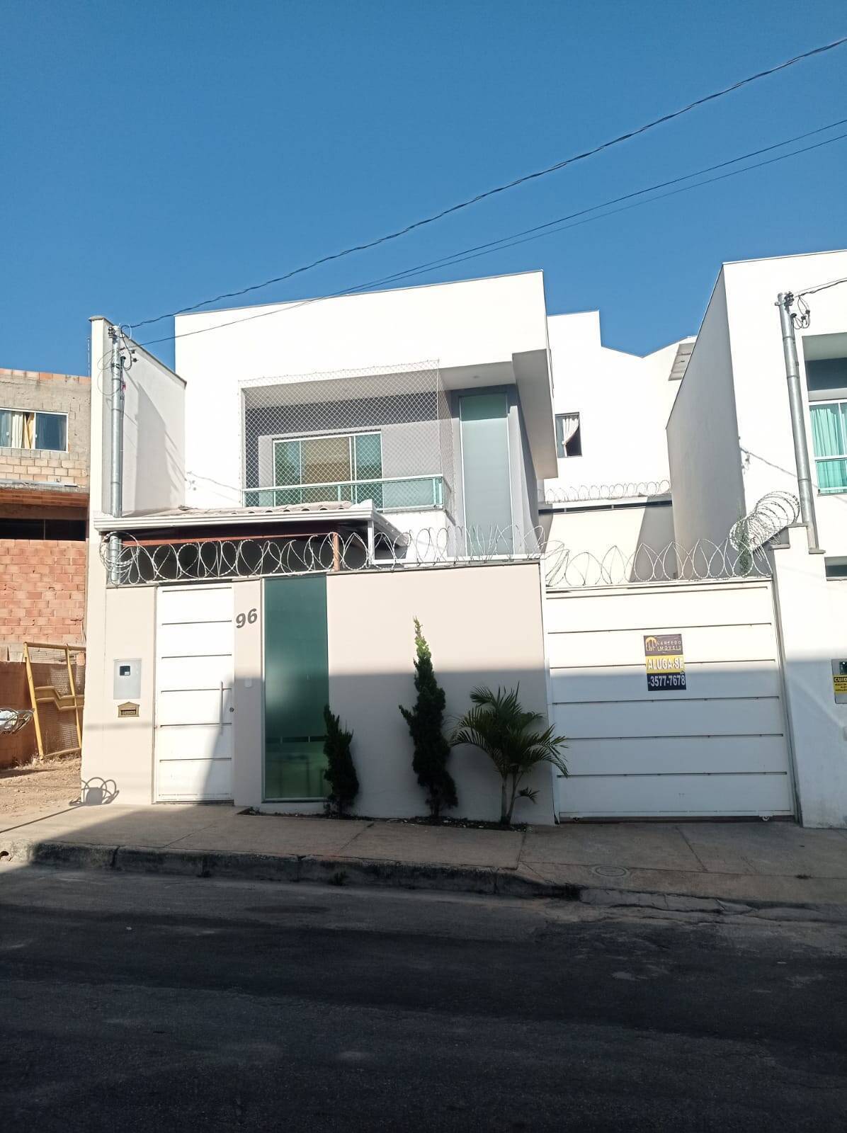 Casa Duplex à venda no Masterville: 