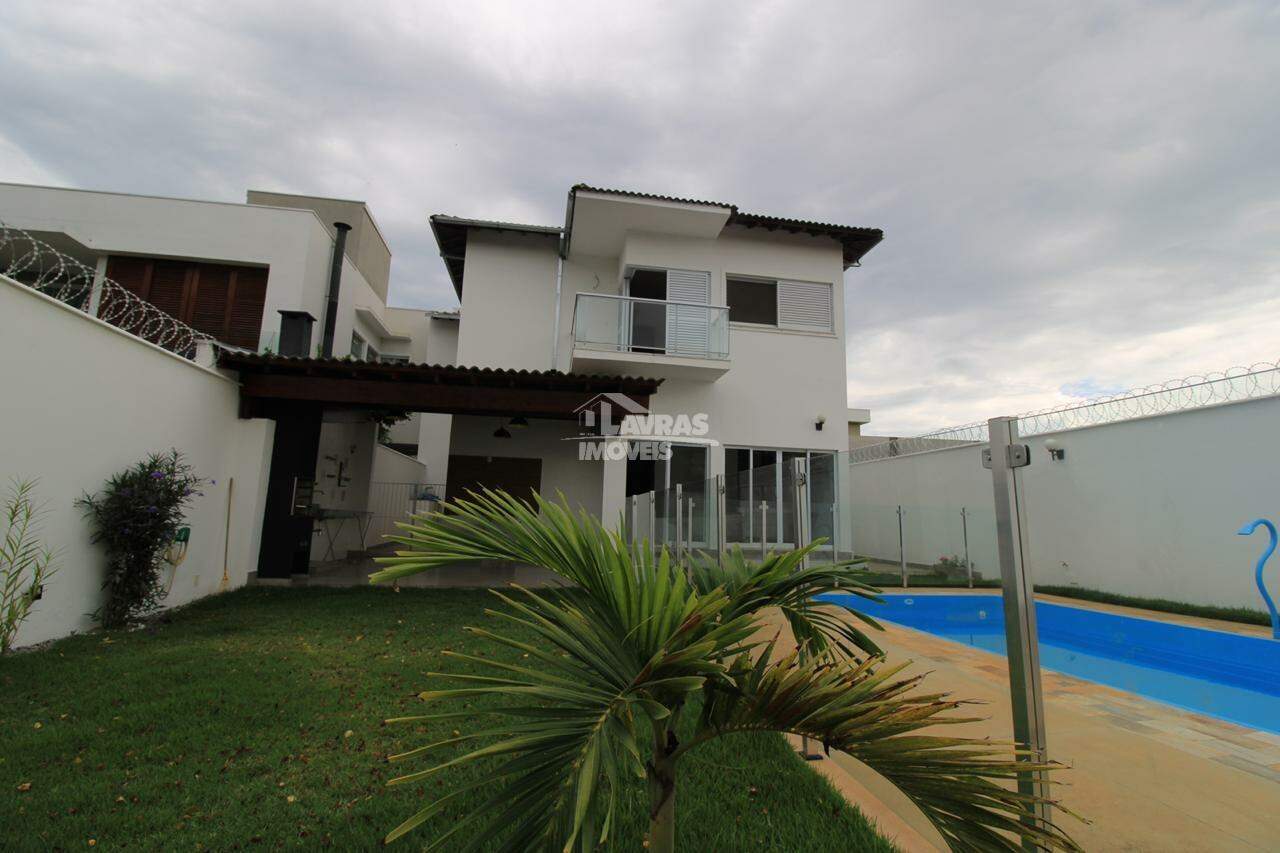 Casa à Venda, 2 Vagas, Condominio Das Goiabeiras - Lavras/mg