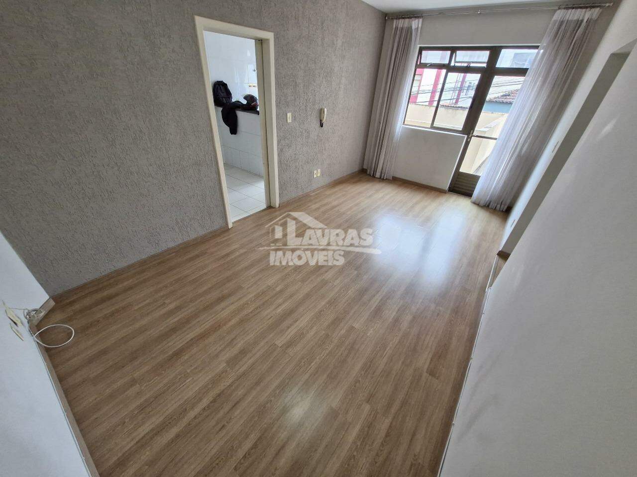 Apartamento Para Aluguel, 2 Quartos, 1 Suíte, 1 Vaga, Centro - Lavras/mg