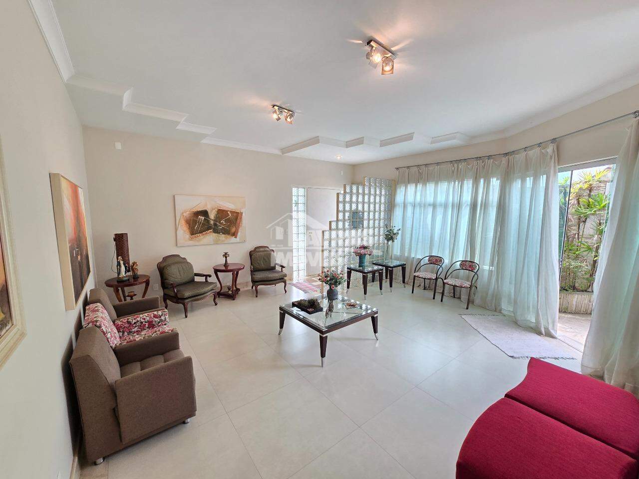 Casa à Venda, 4 Quartos, 1 Suíte, 4 Vagas, Condominio Flamboyants - Lavras/mg