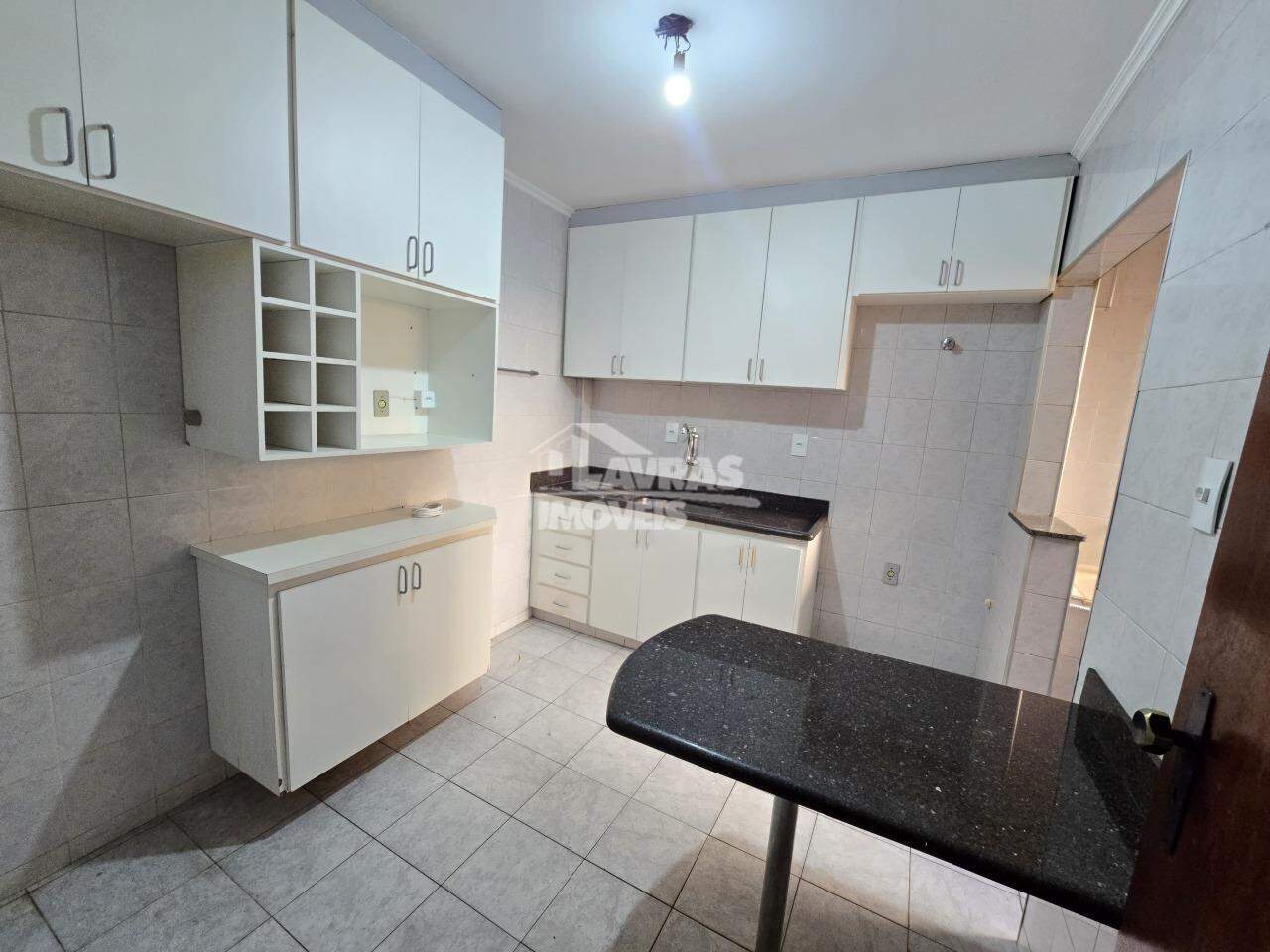 Apartamento à Venda, 3 Quartos, 1 Suíte, 1 Vaga, Centro - Lavras/mg