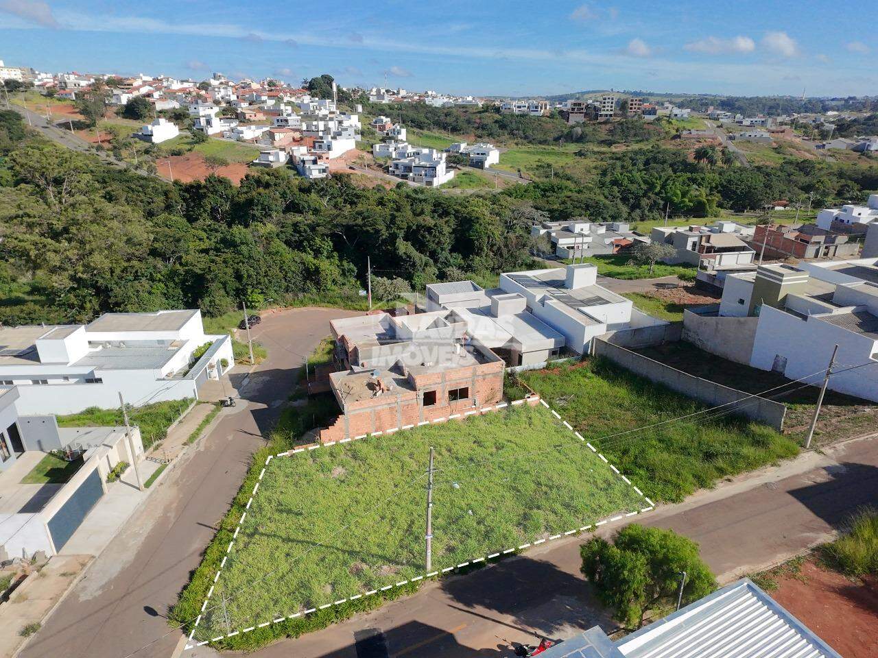 Lote Grande No Residencial Santana!
